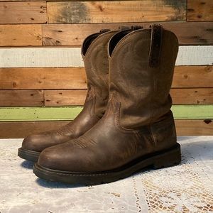 ARIAT work boots, mens 11EE, great condition.